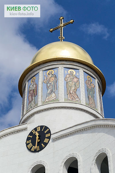 Часы на колокольне Преображенского собора