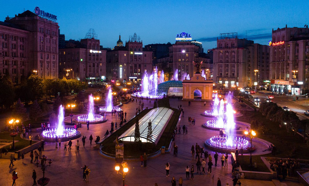 Светомузыкальный фонтан на Майдане Незалежности
