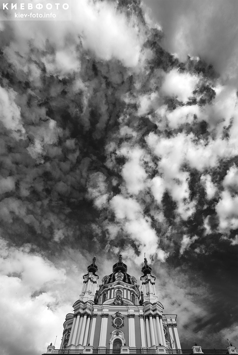 Андреевская церковь. Черно-белые фотографии церквей Киева