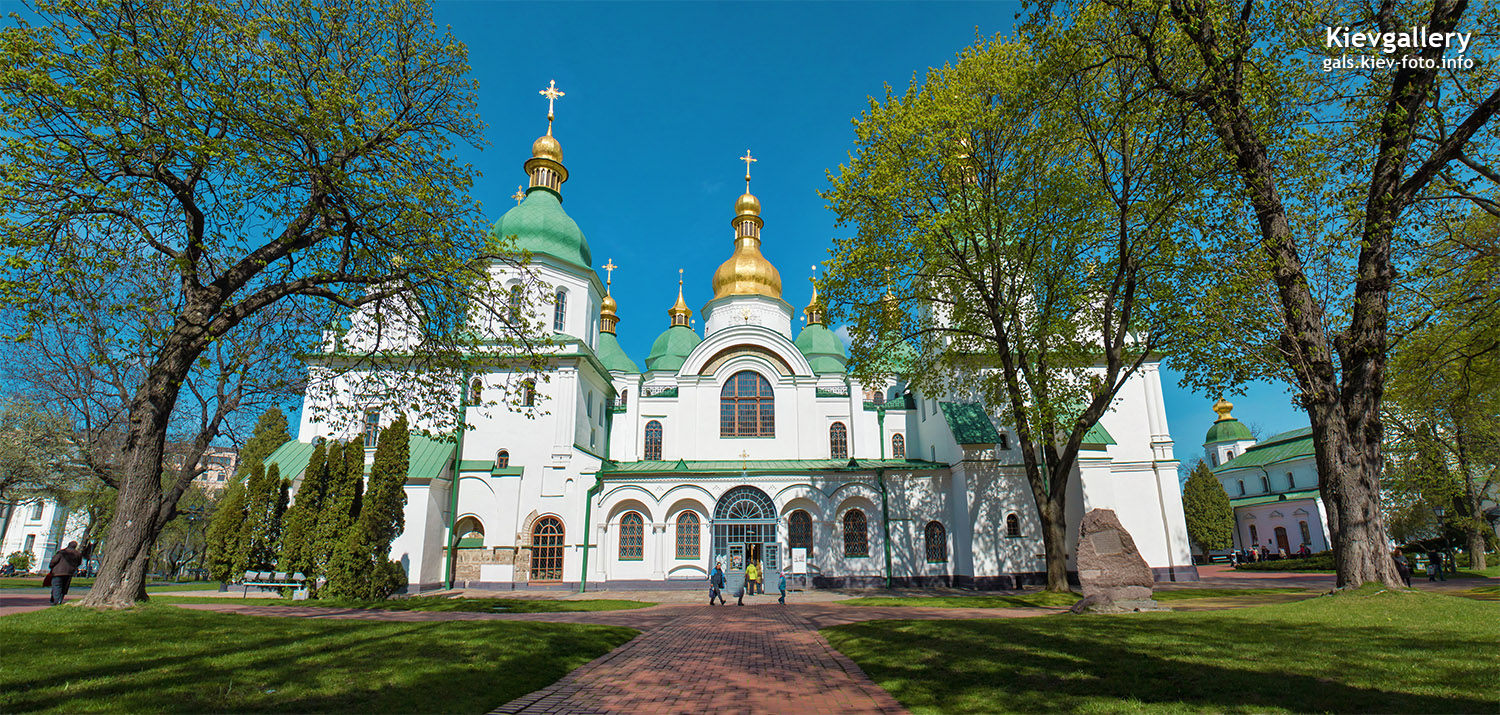 Софийский собор в Киеве. Общий вид главного фасада