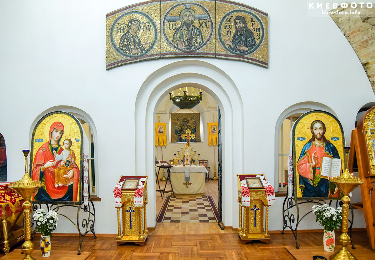 Теплая (Малая) София – церковь благоверного князя Ярослава Мудрого