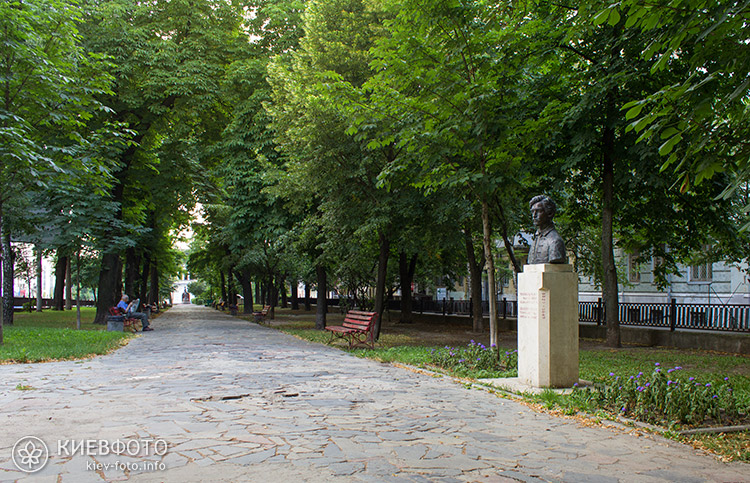Памятник Шандору Петефи в Киеве